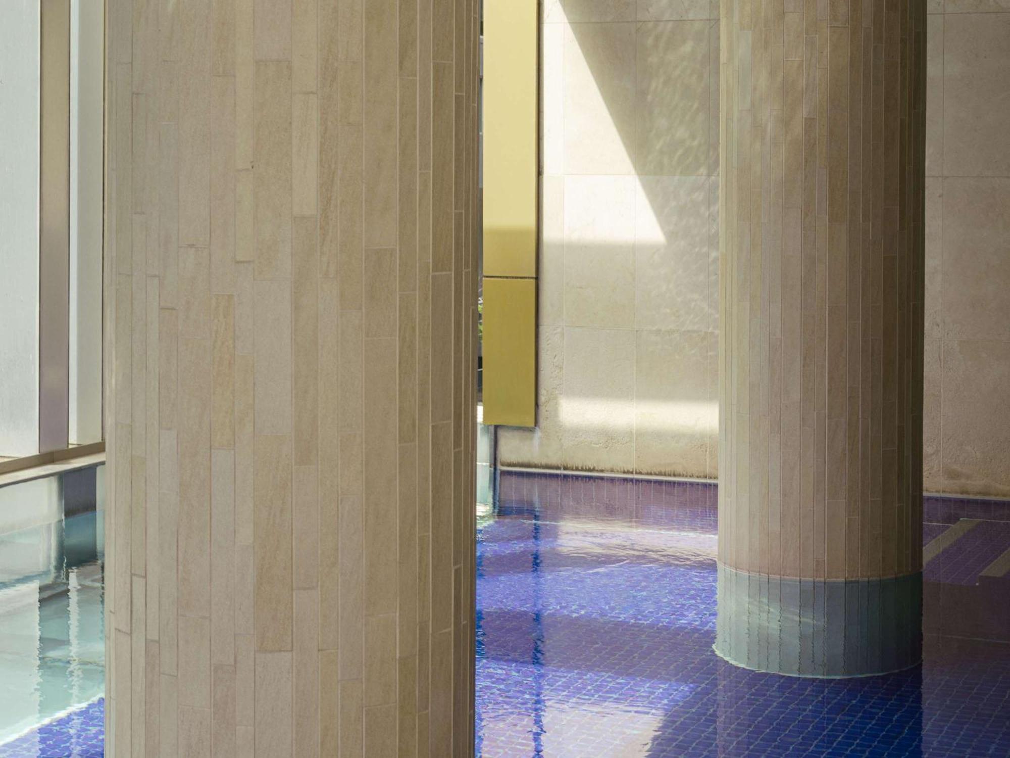 The Olsen Melbourne Art Series Екстер'єр фото The floor of the main hall