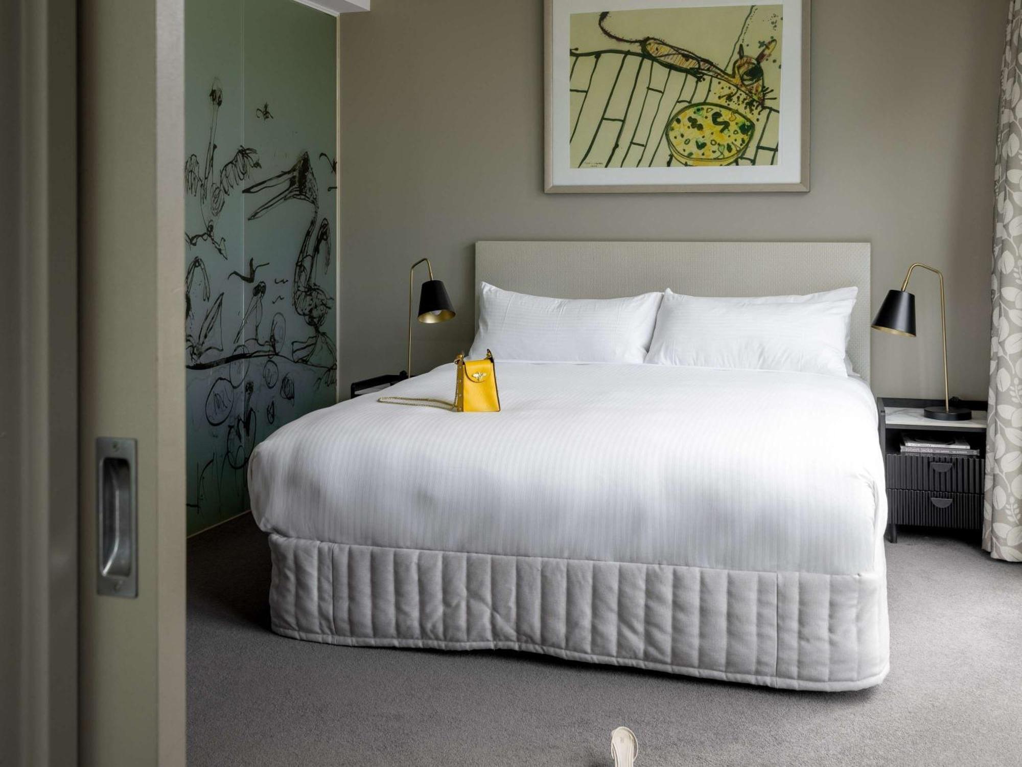 The Olsen Melbourne Art Series Екстер'єр фото A bedroom at the hotel