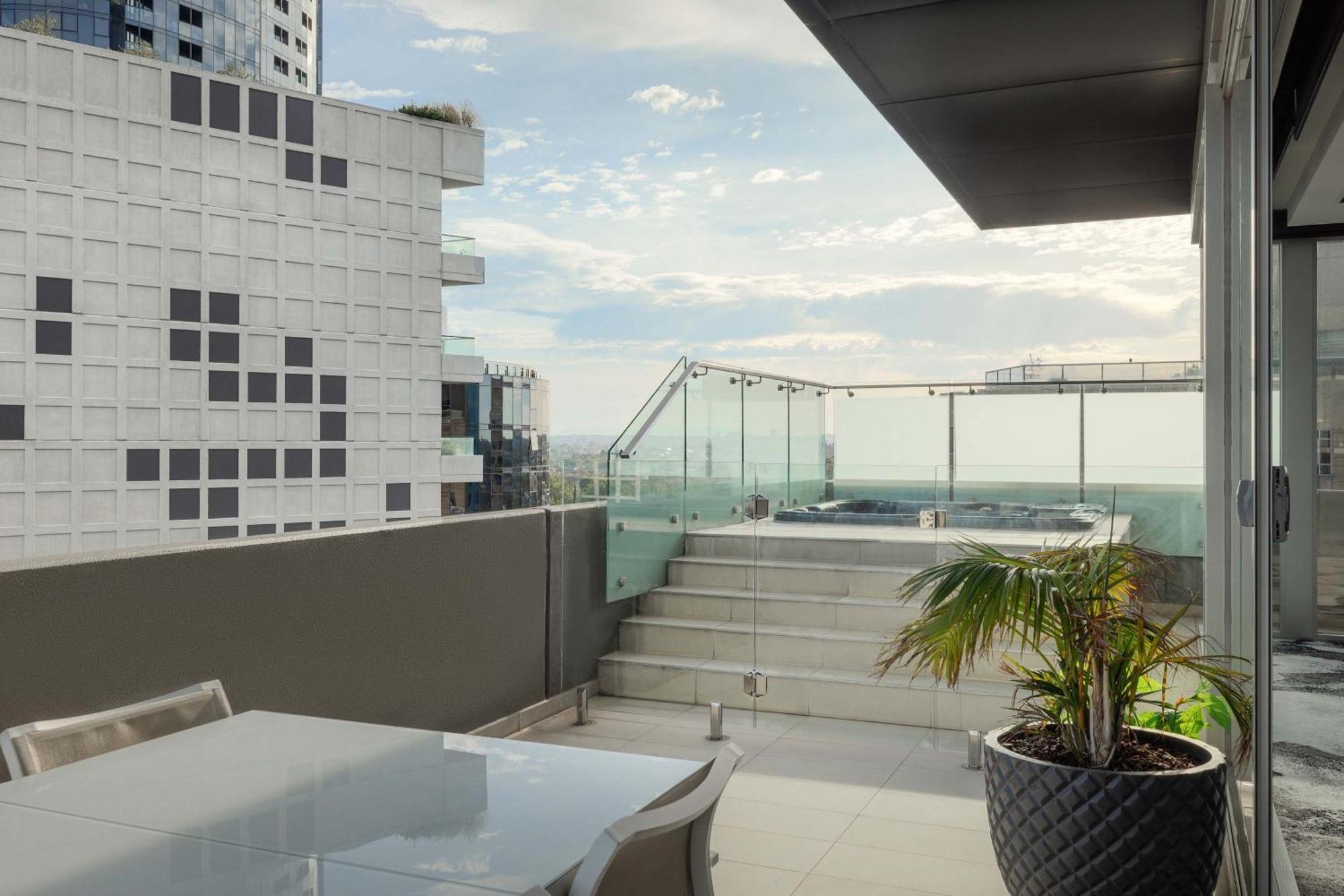 The Olsen Melbourne Art Series Екстер'єр фото